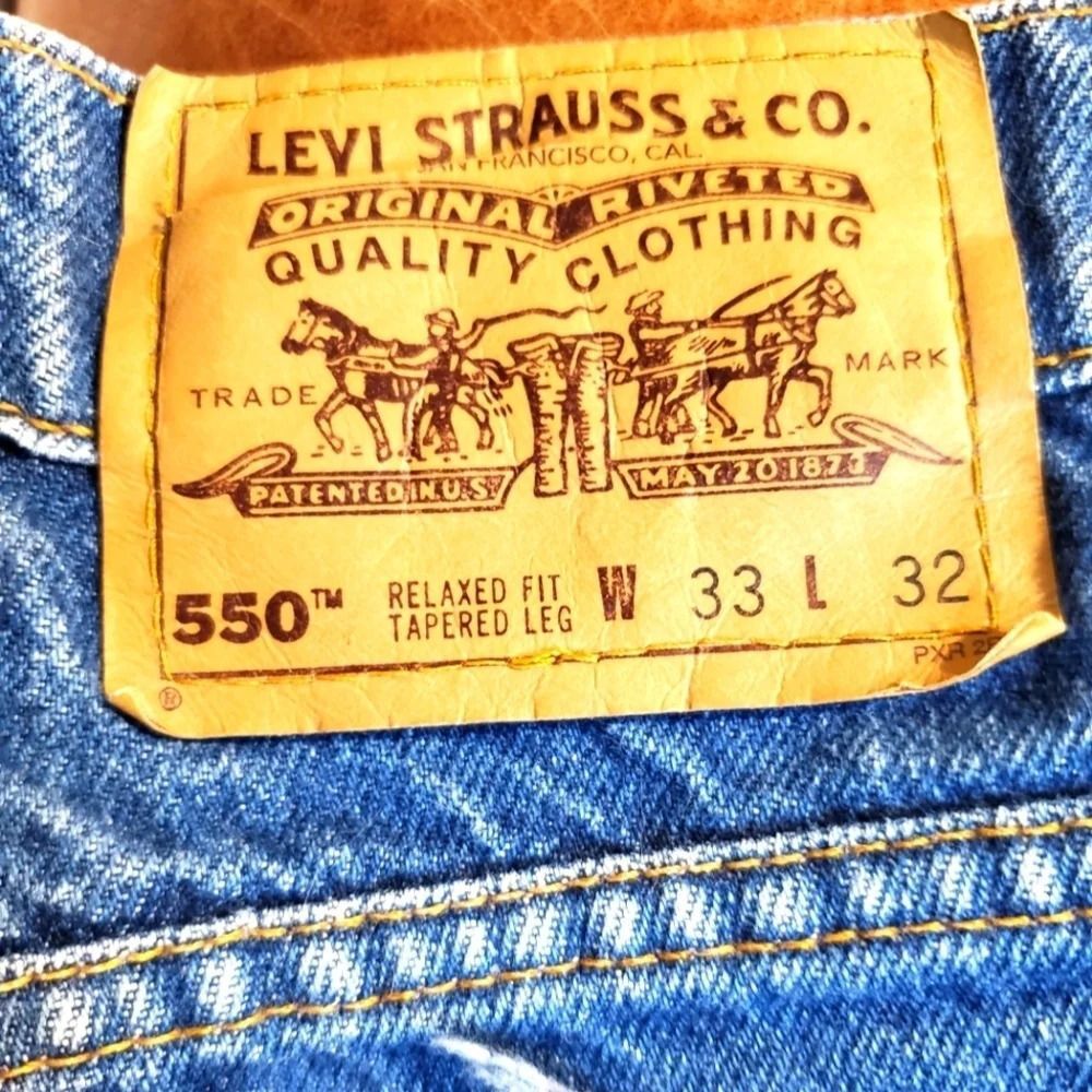 6. Vintage 💙 Levi's ☆ 550 ~ 33 x 32 ~ Made in the USA 🇺🇸